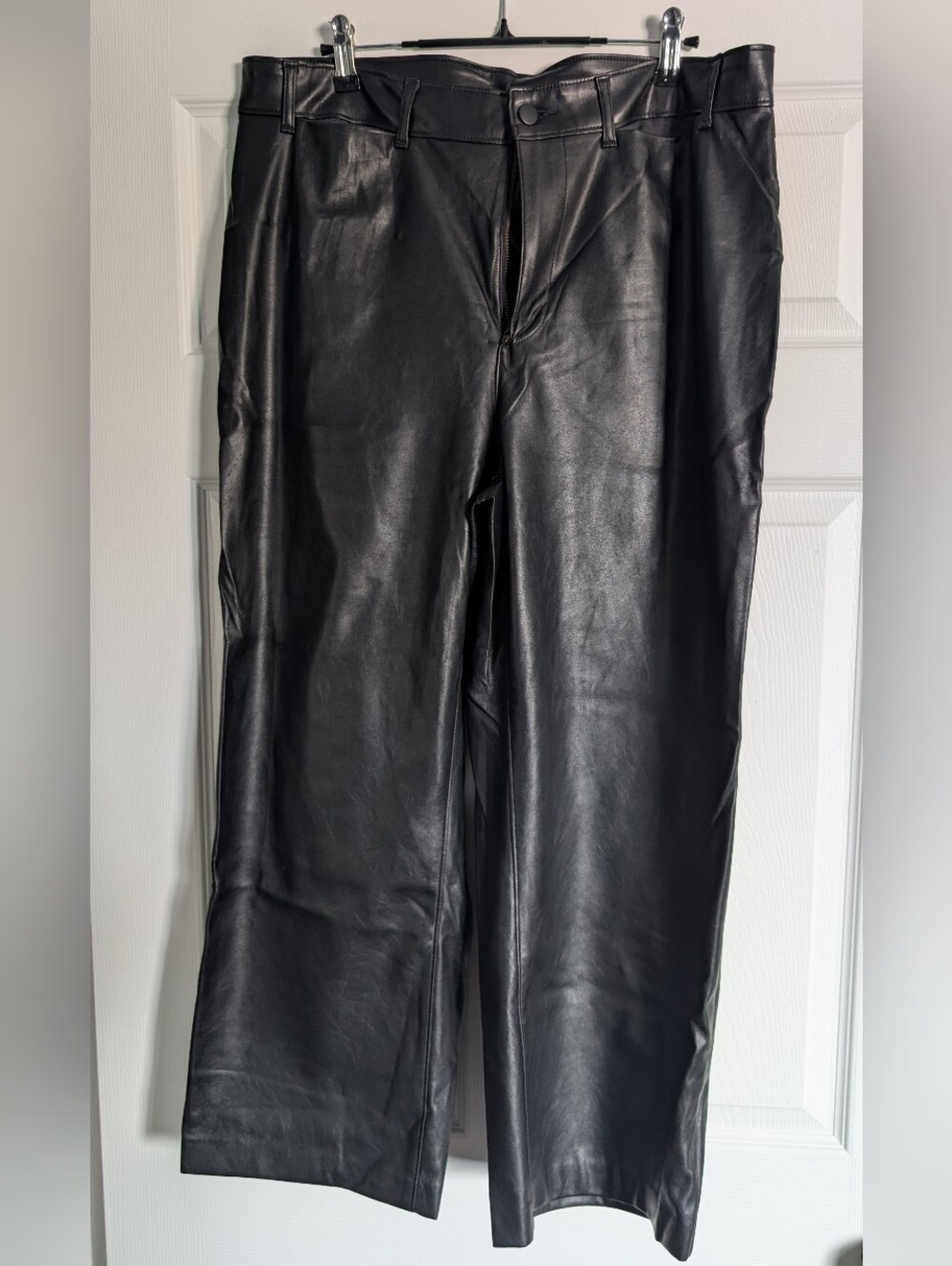 Old Navy Men's Black Faux Leather Relaxed Jeans